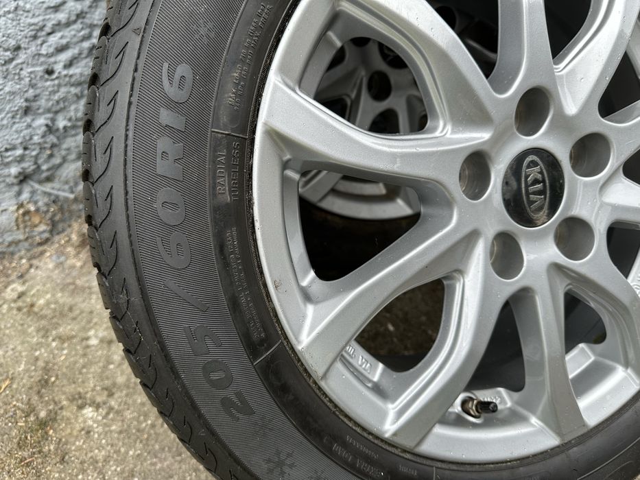 Sprzedam alufelgi z oponami DEBICA 205/60 R16