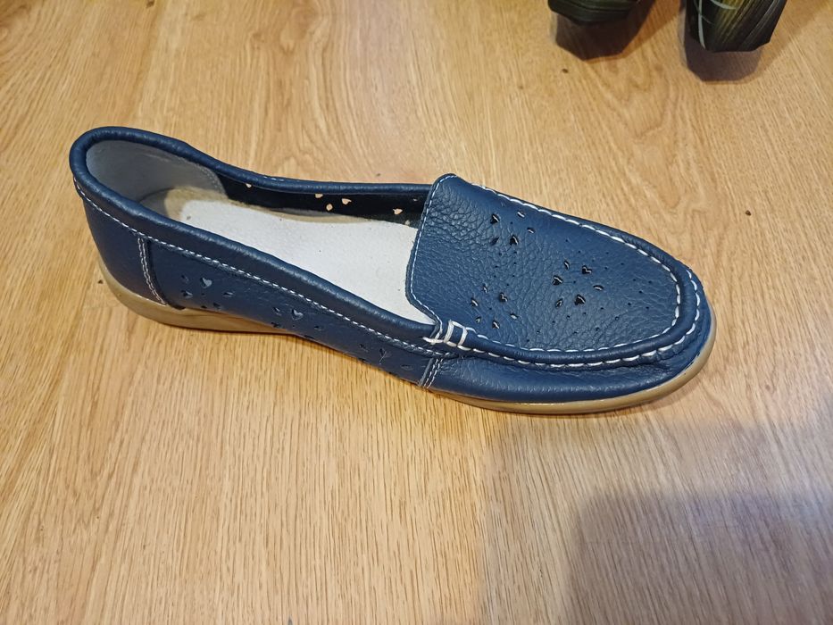 Nowe mokasyny granatowe 39