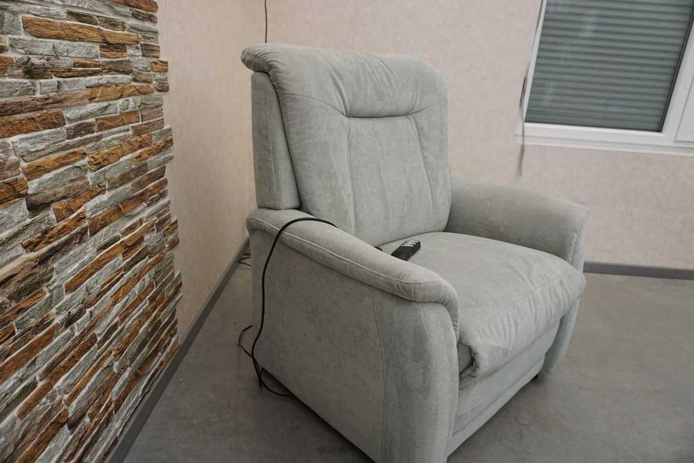 fotel geriatryczny elektryczny duży xxl materiał szer. 100 cm  (w-892)