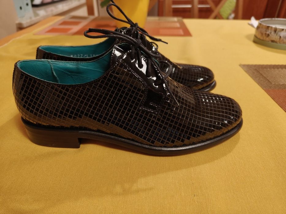Buty damskie 35 lakierowane skóra