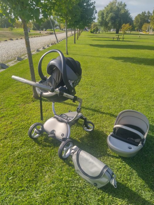 Carrinho de bebê Mima trio