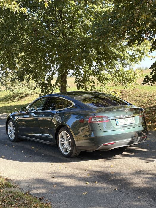 Tesla Model S  2014р.