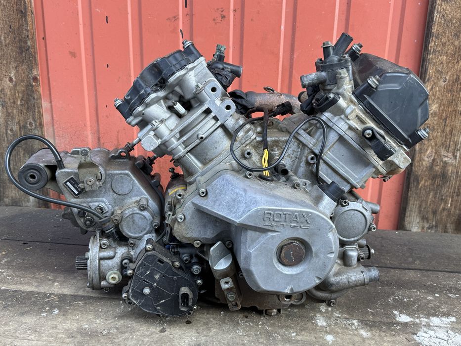 Двигун мотор коробка кпп брп800 brp outlander 800