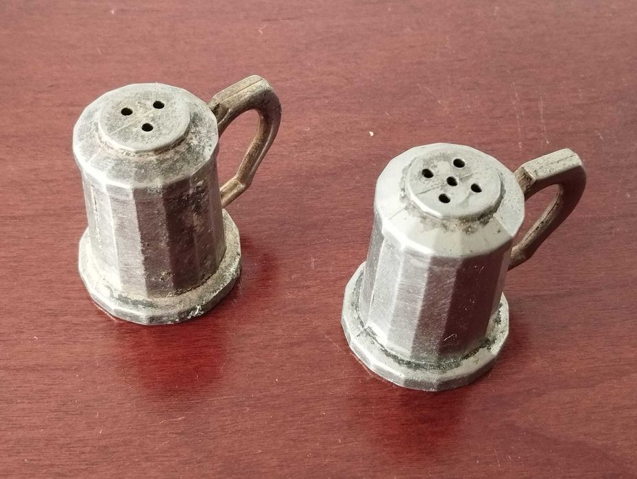 Saleiro e Pimenteiro Estanho Canecas Cerveja