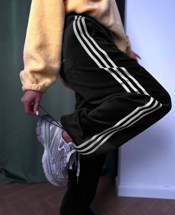 ‼️Штани жіночі об'ємні з велюру з лампасами на затяжках знизу ‼️