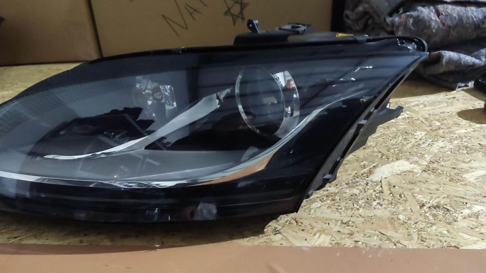 farol esquerdo Audi TTS bi-xenon led diurno