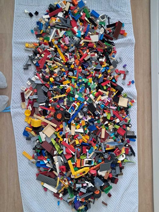 Lego około 5,7 kg mieszane mix z różnych zestawów z instrukcjami