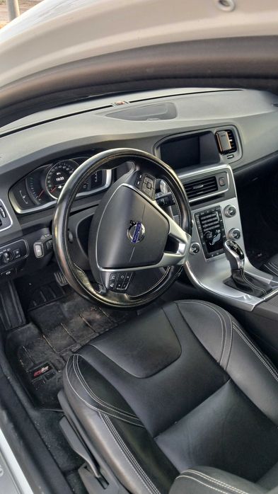 Carrinha volvo v60 — photo 5