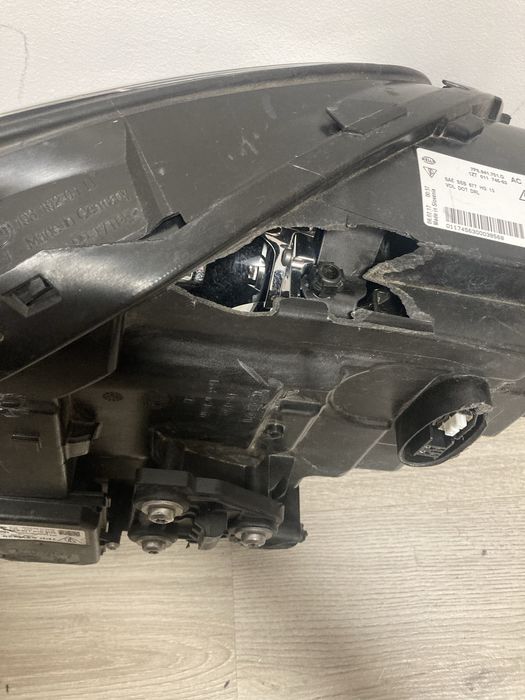 Фара Порше Кайен 958 розбита