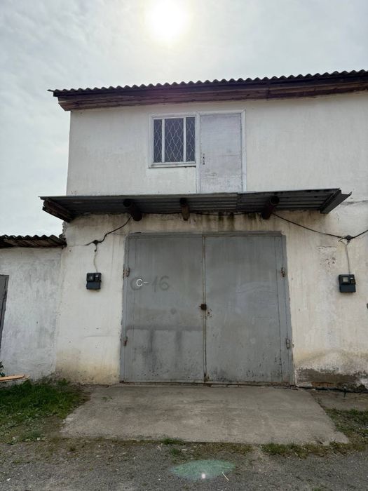 Продам двохповерховий гараж