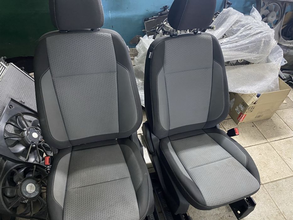 Ford escape салон сидіння підголовник 2016 2017 2018 2019