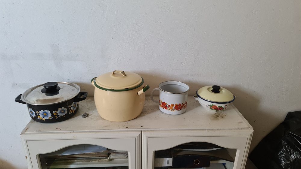 Vendo  coisas antigas