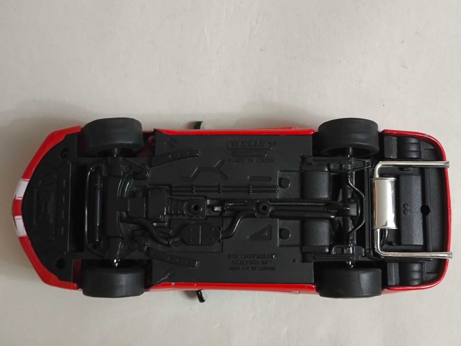 Машинка Chevrolet Camaro SS 2002 Welly 1/24