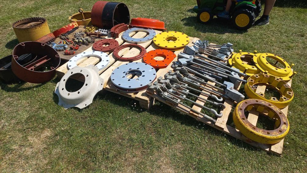 Flansze, Dystanse, Nakładki, Sprzegi, Łączniki, Kołnierze, Tuleje kół