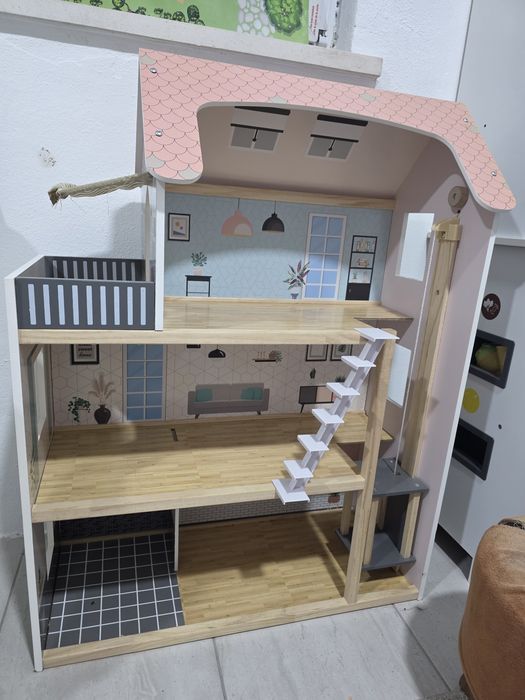 Cozinha e casa das bonecas