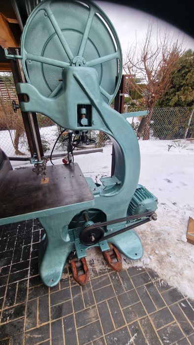 Piła taśmowa pionowa