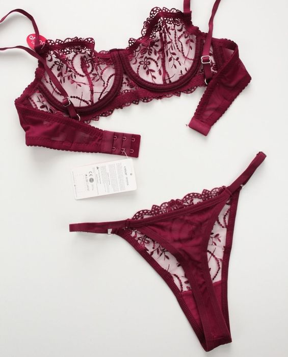 Білизна, комплект бордовий, новий! 80В