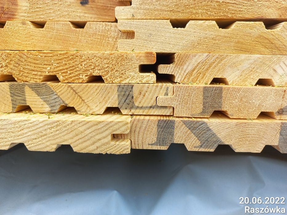 28x146 możliwa dostawa na telefon  podłoga lita świerkowa, sosnowa