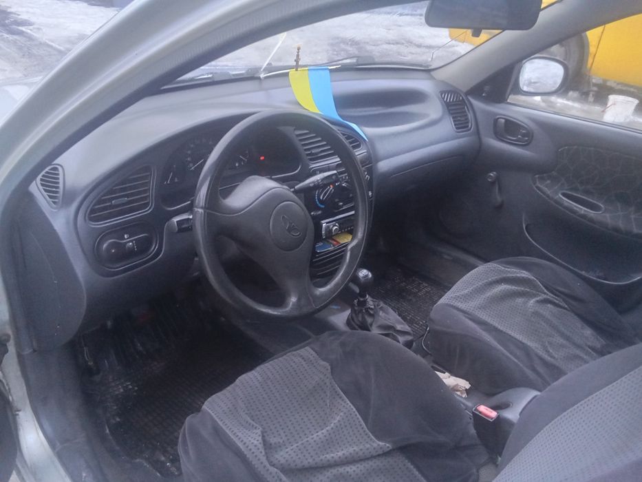 Сенс, повністю на ходу.