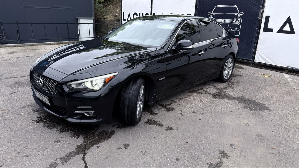Infiniti Q50 3.5 Гібрид