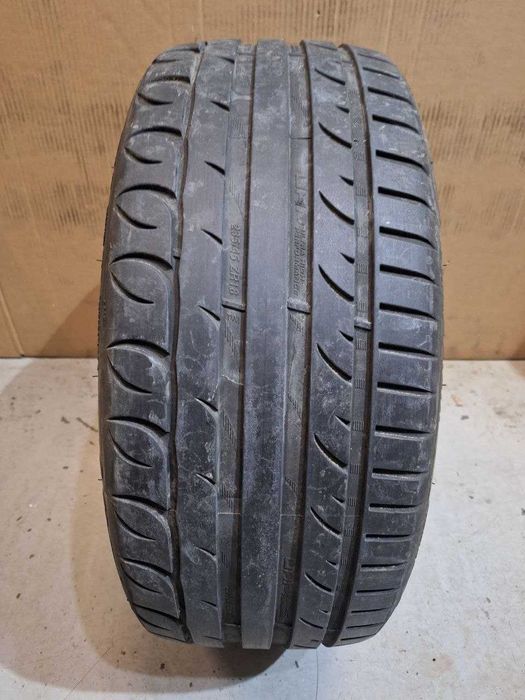 235/45 R18 98Y Taurus UHP