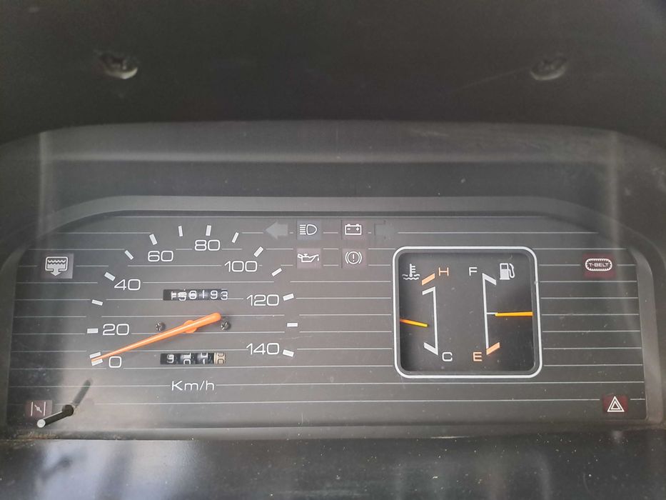 Isuzu Midi 2.2 diesel Nacional c/apenas 156.000 Km.