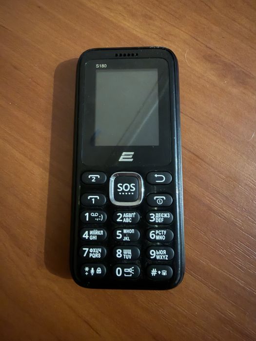 Моб телефон 2E s180 Dual-SIM, знімна батарея
