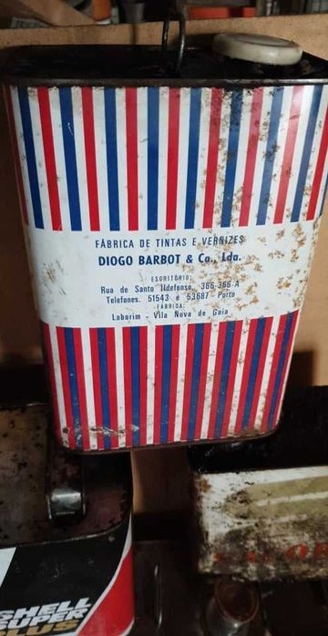 Lata antiga Barbot
