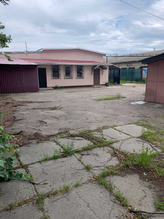 Продаж комерційного приміщення від власника склад (червона лінія)