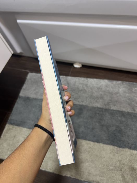 Livro “ O que escondemos na luz”