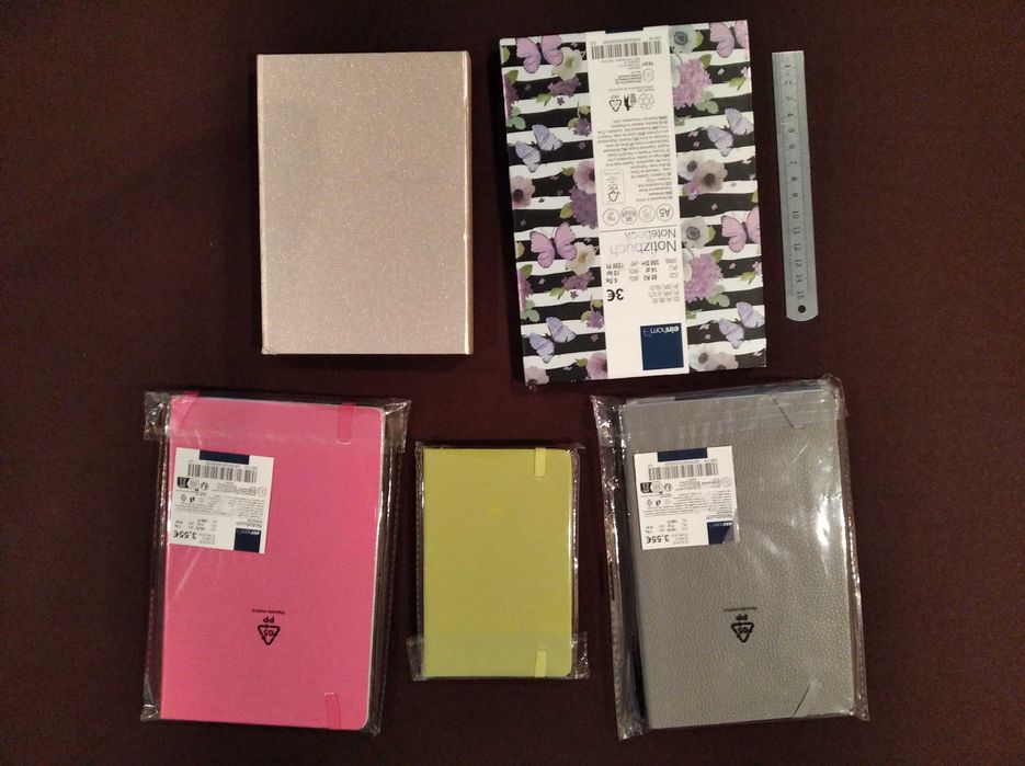 Blocos de notas / Cadernos novos