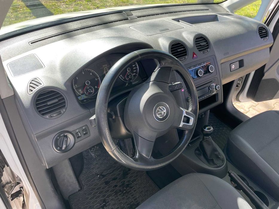 Samochód VW Caddy 2,0 TDI rocznik 2012 r.