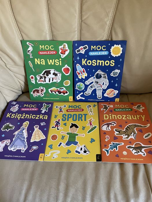 Moc naklejek książka z naklejkami Na wsi Kosmos Dinozaury Księżniczki