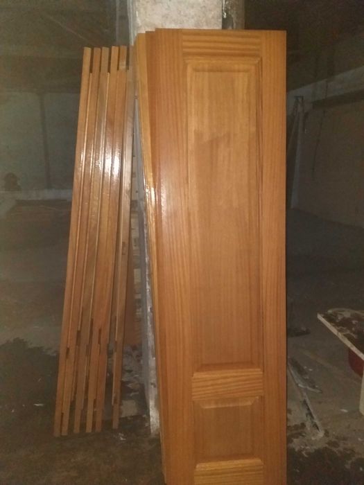 Vendo Portas Roupeiro - Madeira folhados a Carvalho - 10€/UNI
