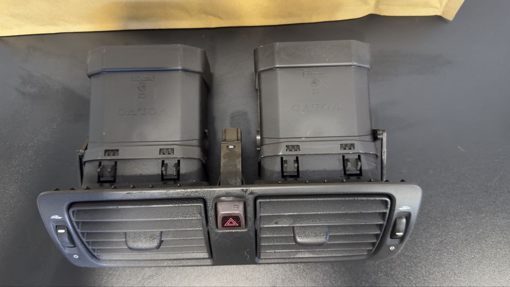 SAIDAS DE AR CENTRAL  VOLVO V50 ANO 2007