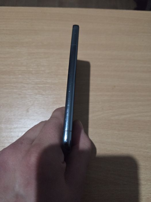 Samsung S22 8/128gb.