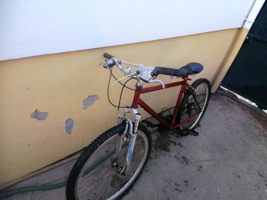 Bicicleta usada em bom estado