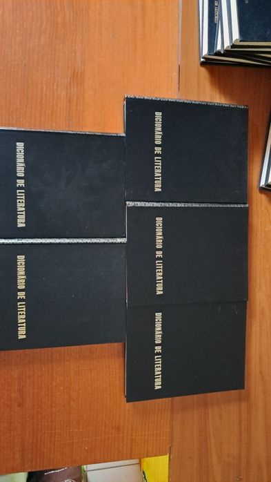 Lello Universal/Dicionário da literatura portuguesa Marujo/Figueirinha