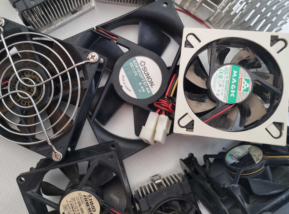 Large Heatsinks and Coolers for Vintage Processors64739550974595124