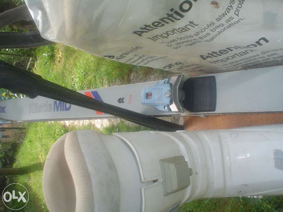 Vendo skis proficionais en bom estado