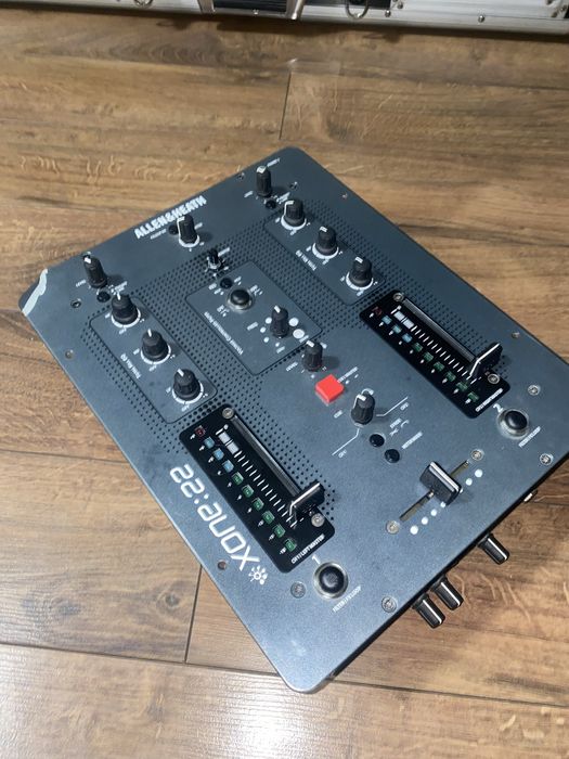 Mikser DJ Allen & Heath Xone:22