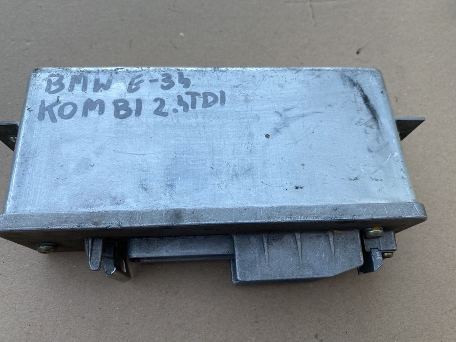 BMW E34 modul sterownik ABS  0.265.103.047
