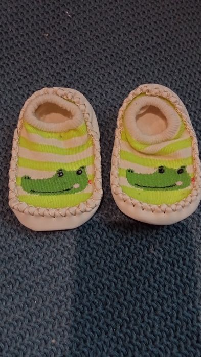 Kapcie niechodki wsuwane Fischer Price