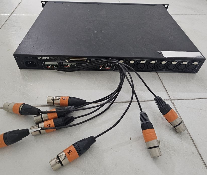 Microfone pré amplificador de 8 canais