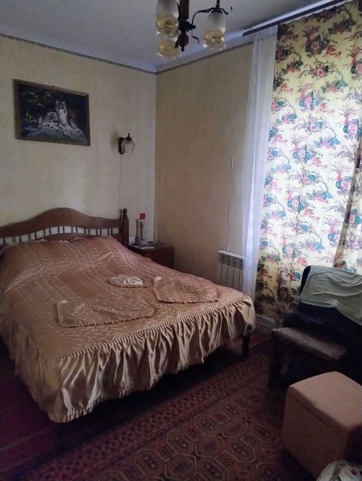 Продаж будинку та земельної ділянки