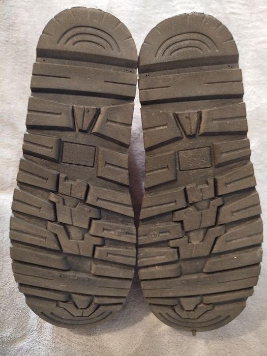 Жіноче зимове взуття б/у