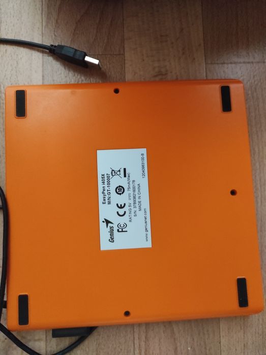 Практически новый графический планшет Genius