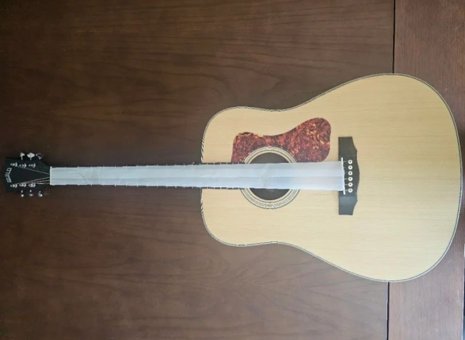 Guitarra electoacustica  Guild D -240-E
