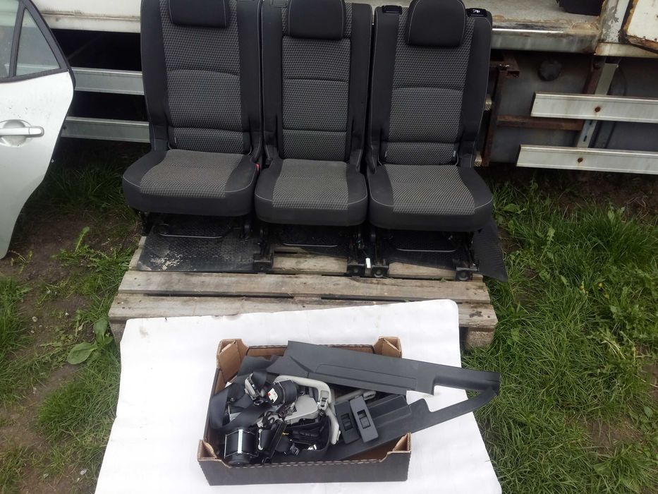 TOYOTA VERSO 13-18 lift fotele przekładka vana II rząd pasy komplet