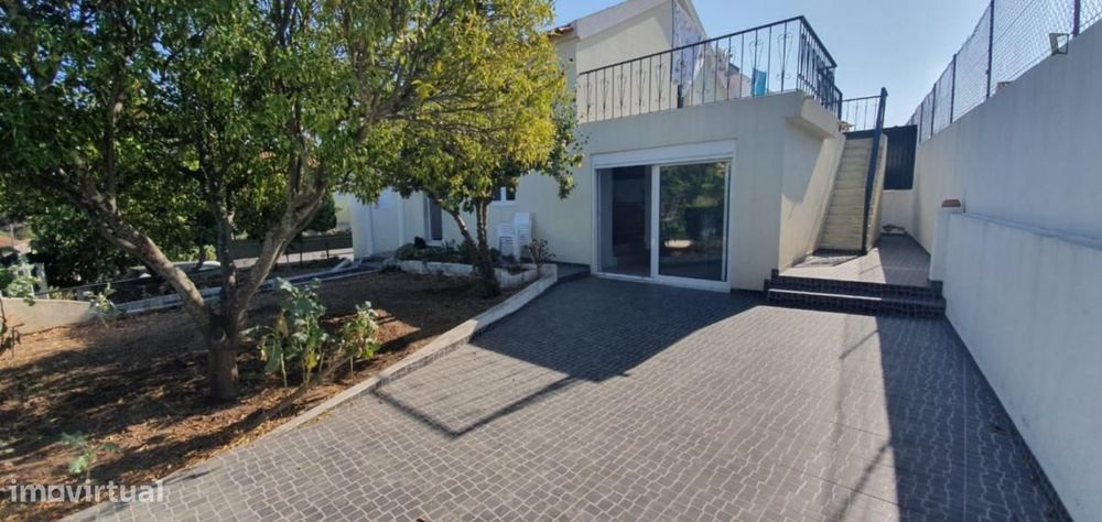 Quarto - localizado em Lisbon